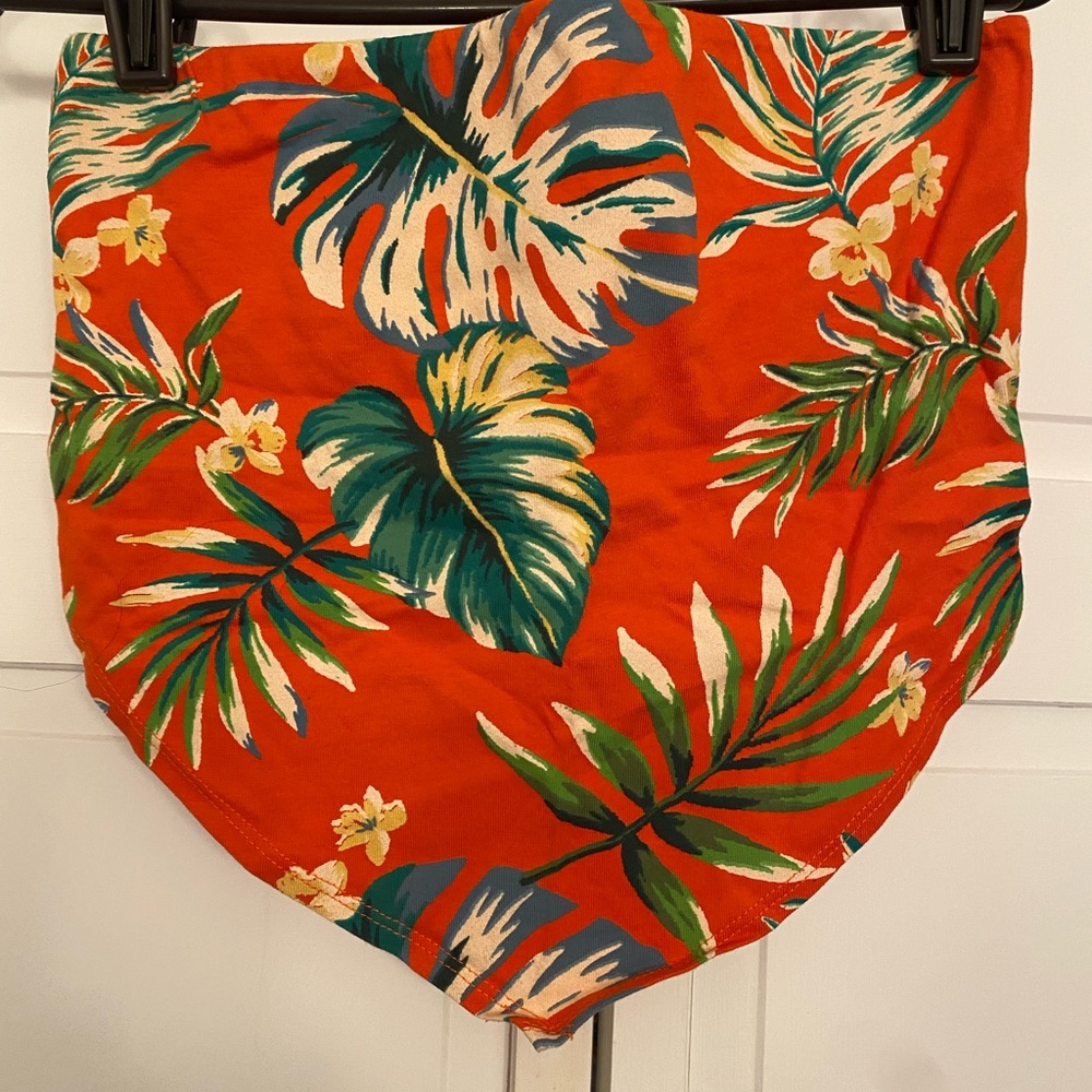 Red floral tank top size small